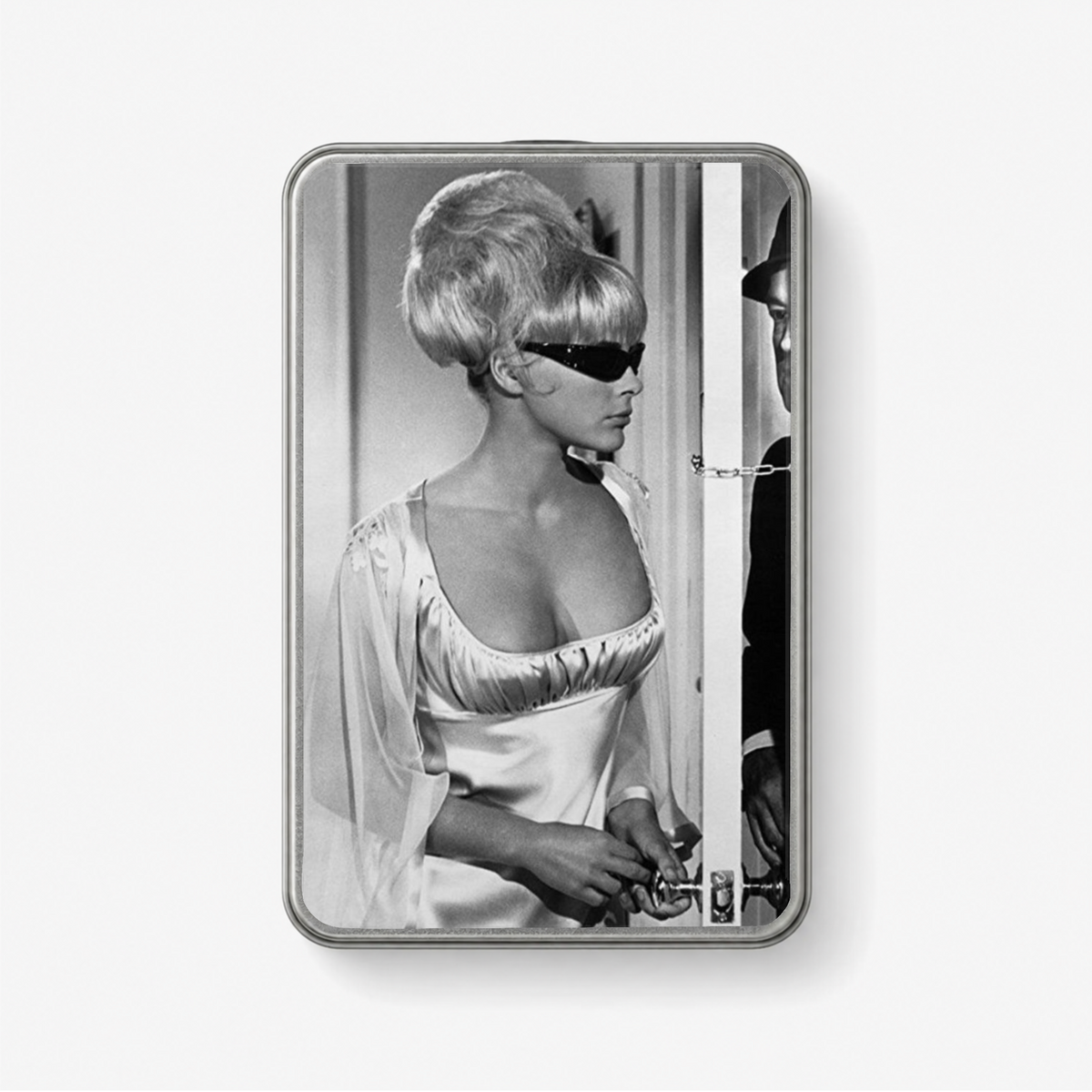 RETRO BABE Metal Tin